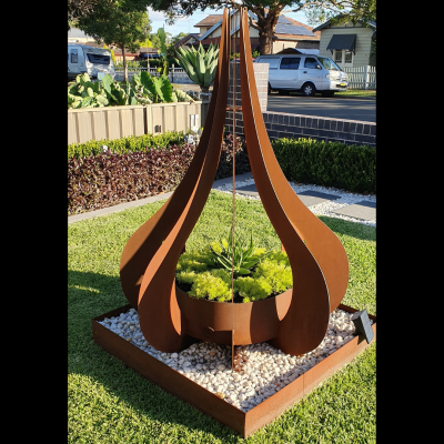 Teardrop Sculpture with Frame Teardrop Sculpture with Frame
