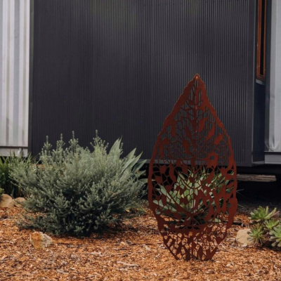 Fall Leaf garden Sculpture in Steel
