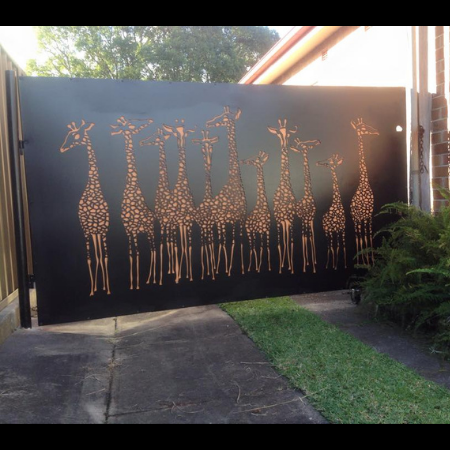 Swinging Vehicular Gate with Giraffe Tower Pattern