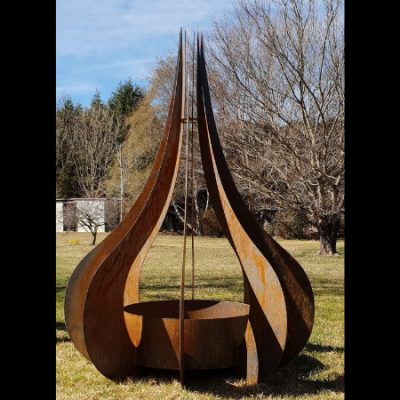 Teardrop Sculpture in Steel Teardrop Garden Sculpture in Steel