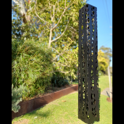 Bubble Cascade Light Tower in Powder Coated Aluminium Bubble Cascade Light Tower in Powder Coated Aluminium