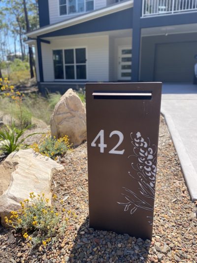 Medium LB Grevillea - Sable Corten 3 Medium Letterbox in Powder Coated aluminium. Grevillea pattern.